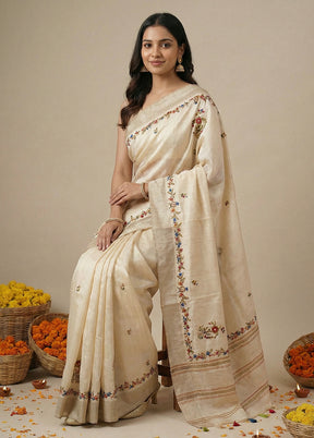 Cream Tussar Silk Saree With Blouse Piece