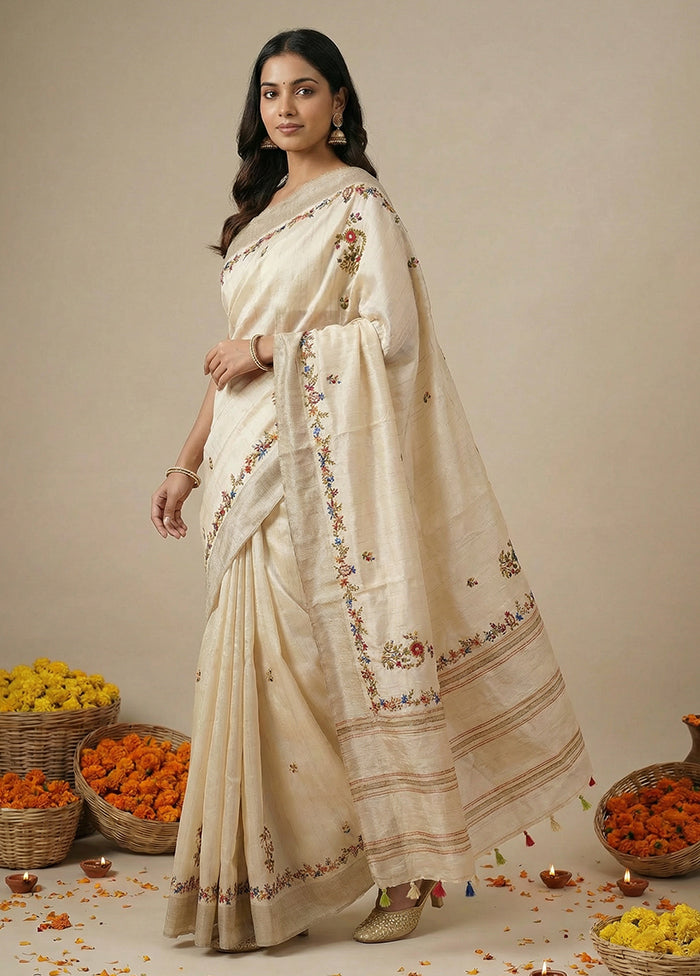 Cream Tussar Silk Saree With Blouse Piece