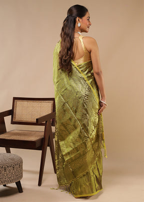 Green Matka Silk Saree With Blouse Piece
