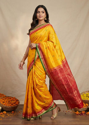 Yellow Handloom Bomkai Pure Silk Saree With Blouse Piece