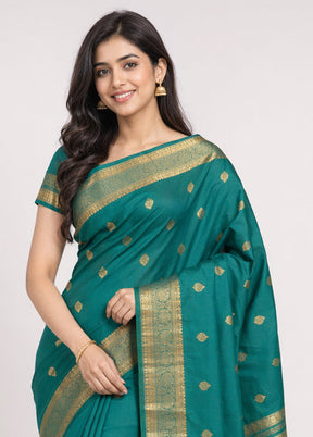 Green Handloom Kanjivaram Pure Silk Saree With Blouse Piece