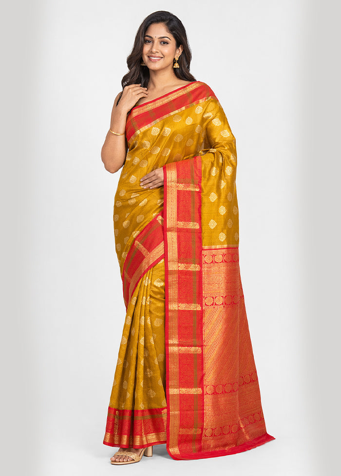 Green Handloom Kanchipuram Pure Silk Saree With Blouse Piece