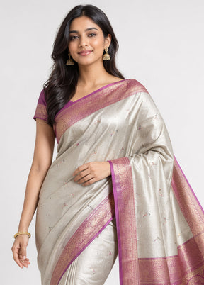 Gold Kanjivaram Silk Saree With Blouse Piece