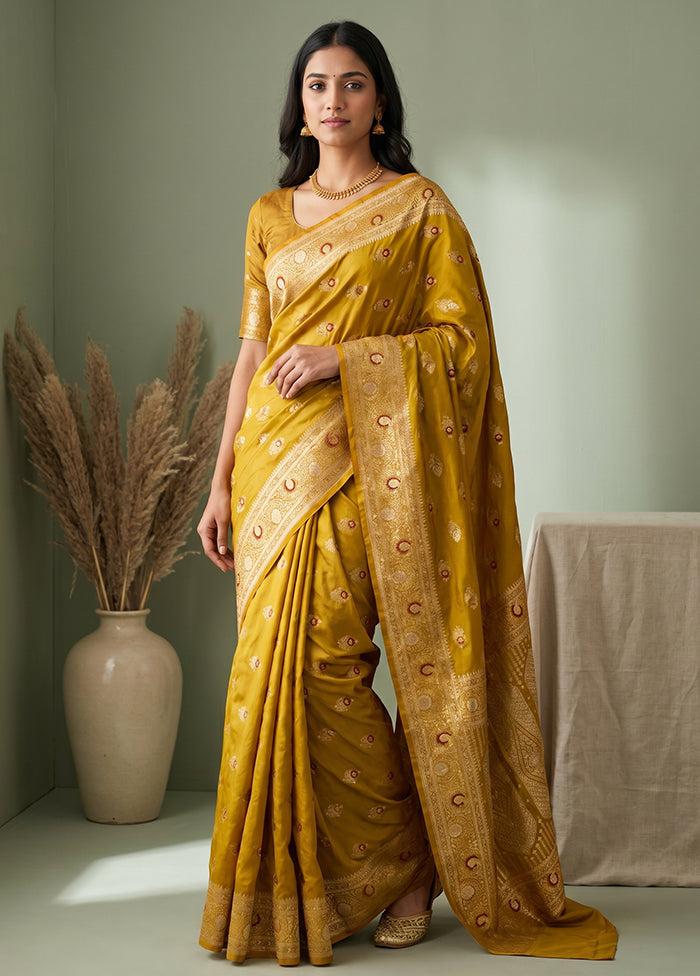 Yellow Banarasi Silk Saree With Blouse Piece