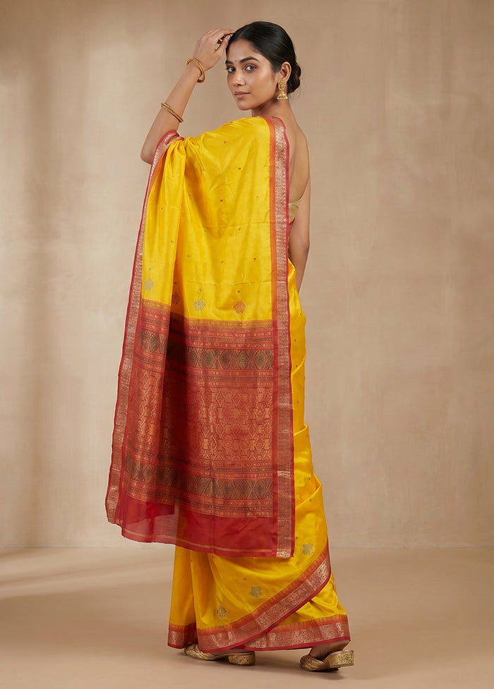 Yellow Handloom Bomkai Pure Silk Saree With Blouse Piece