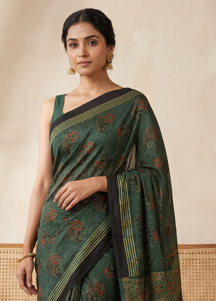 Green Printed Pure Silk Saree Without Blouse Piece