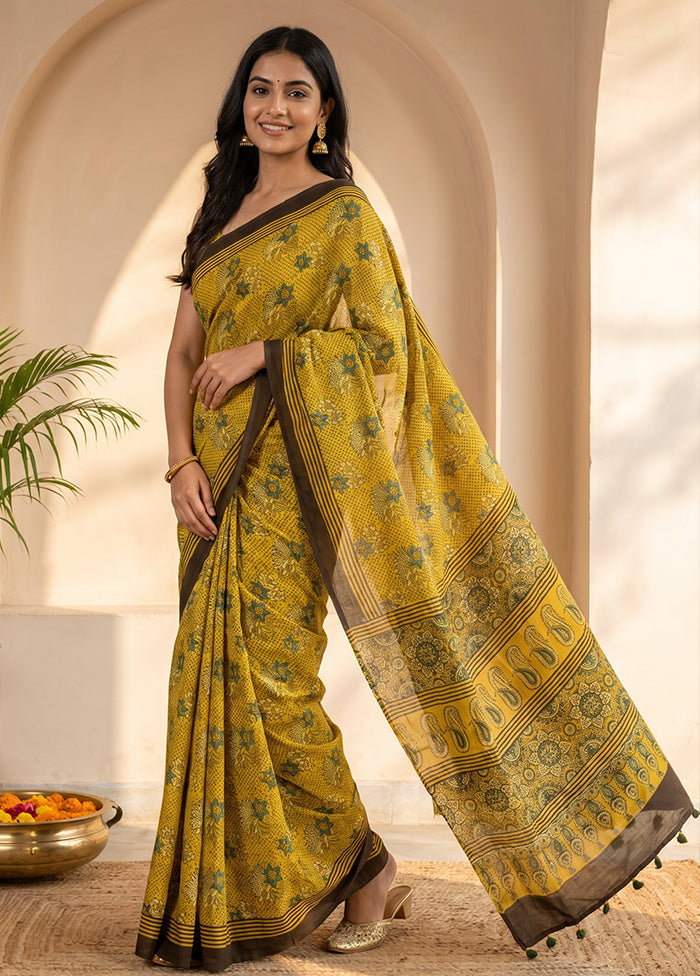 Yellow Printed Pure Silk Saree Without Blouse Piece