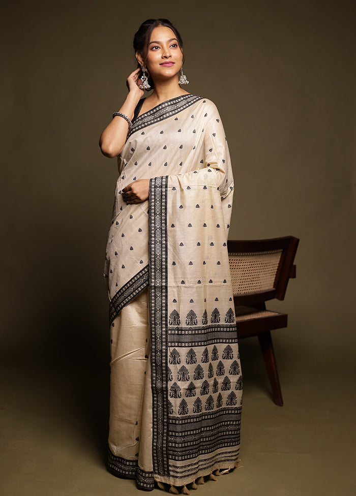 Cream Assam Silk Saree With Blouse Piece