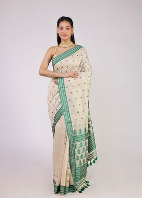 Cream Assam Silk Saree With Blouse Piece