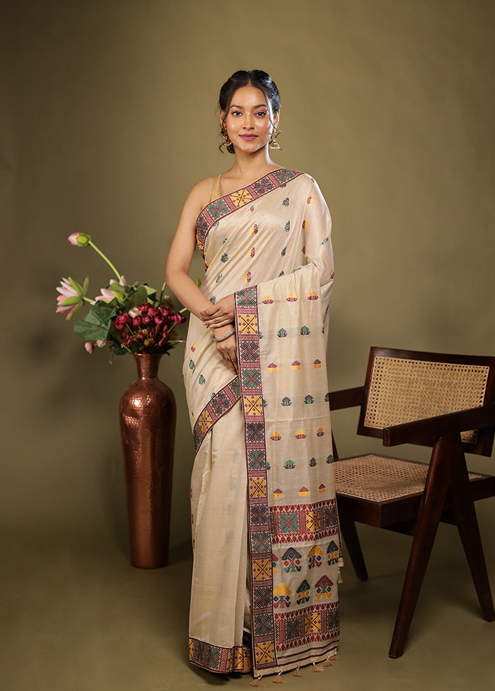 Cream Assam Silk Saree With Blouse Piece
