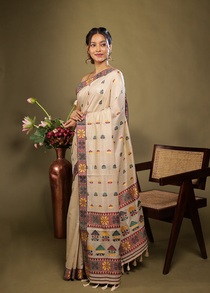 Cream Assam Silk Saree With Blouse Piece