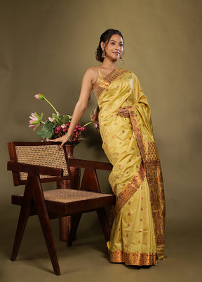 Cream Assam Silk Saree With Blouse Piece