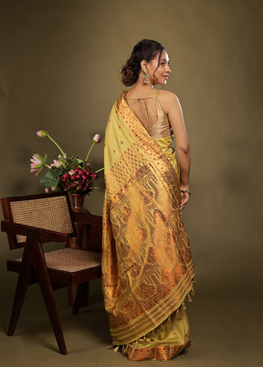 Cream Assam Silk Saree With Blouse Piece