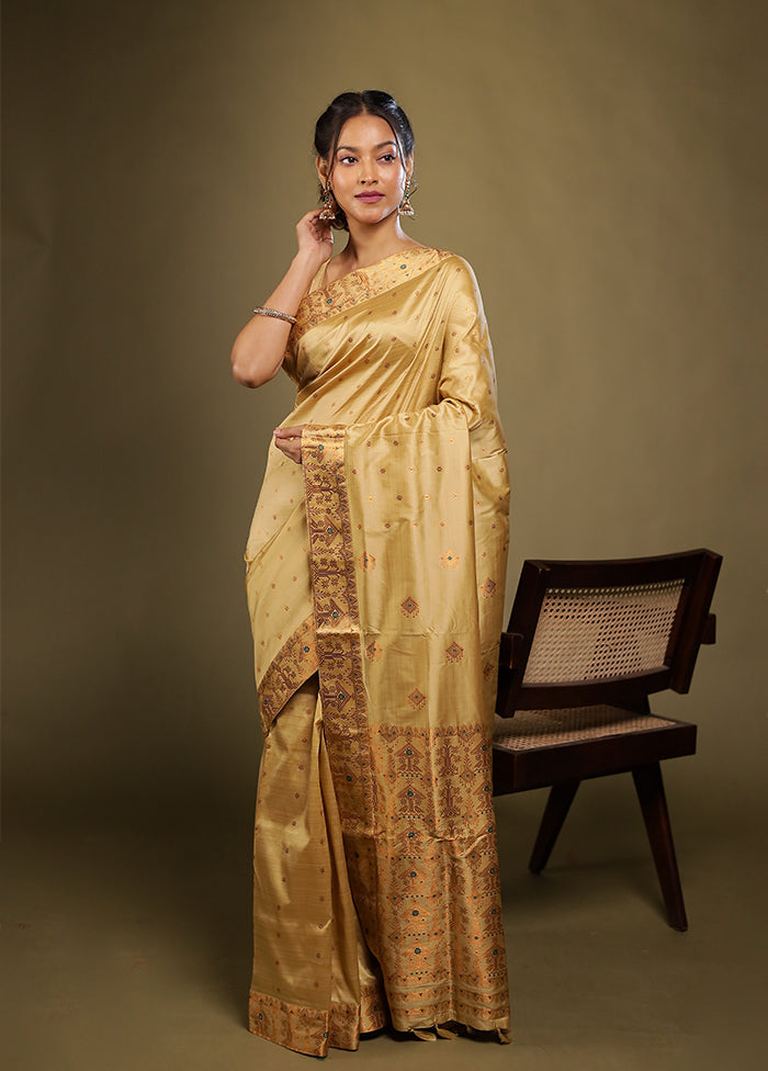 Cream Assam Silk Saree With Blouse Piece