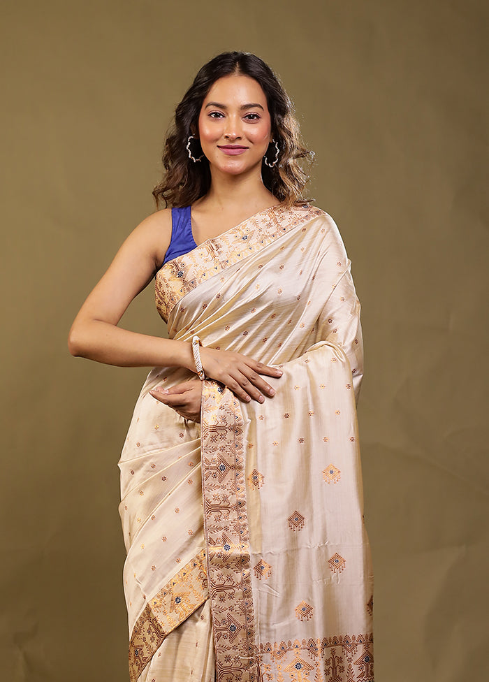 Cream Assam Silk Saree With Blouse Piece