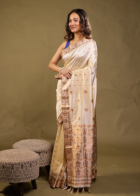 Cream Assam Silk Saree With Blouse Piece