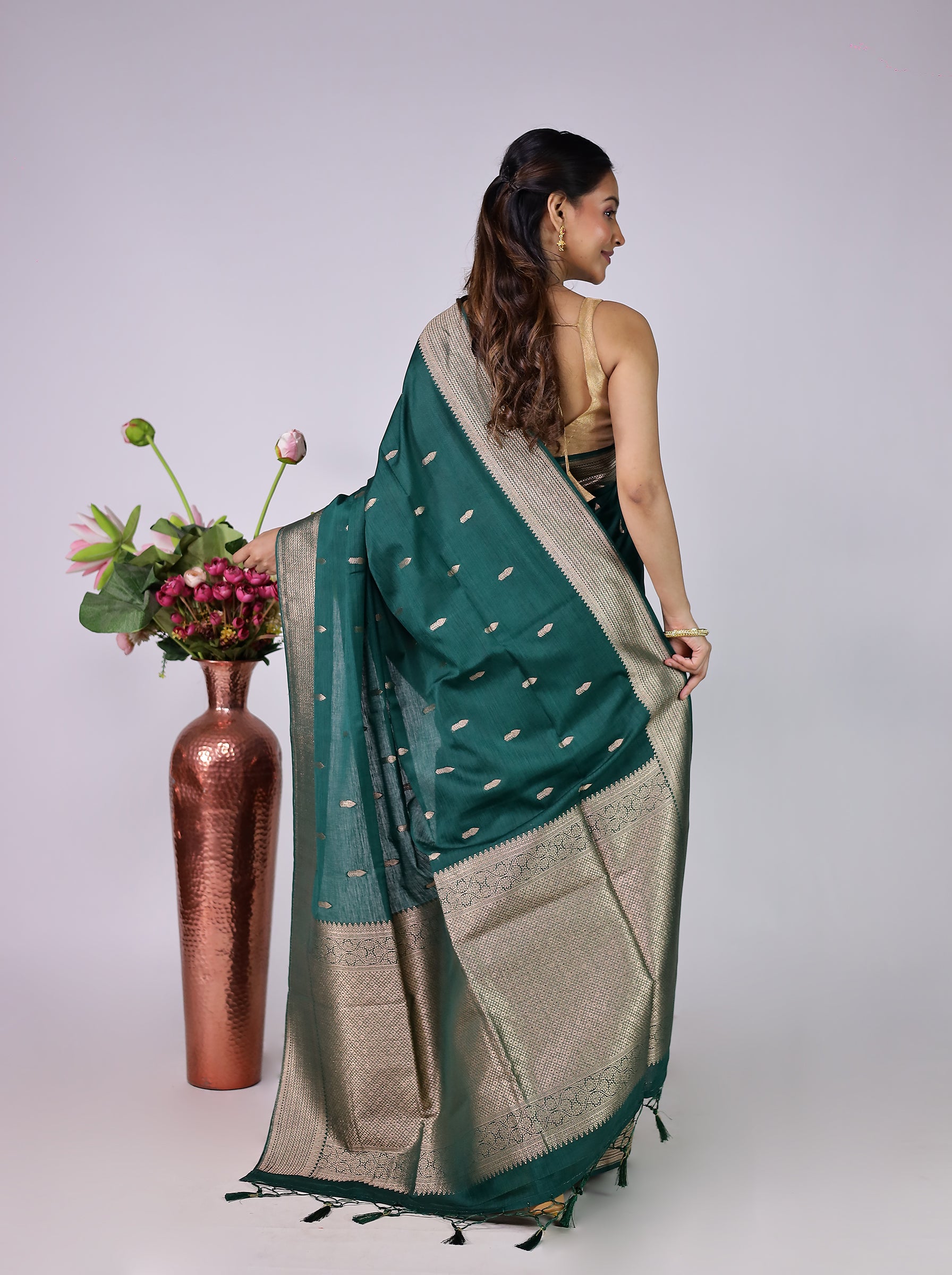 Green Dupion Silk Saree With Blouse Piece