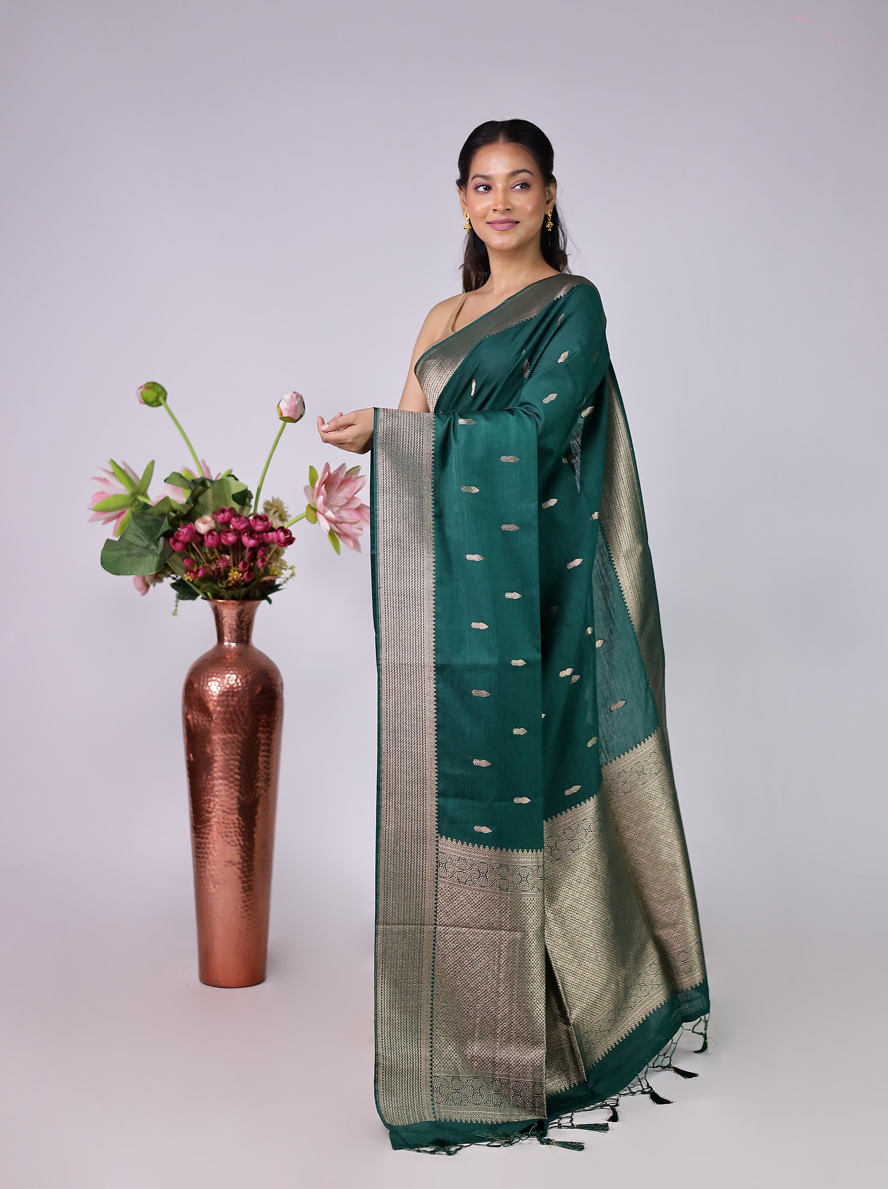 Green Dupion Silk Saree With Blouse Piece