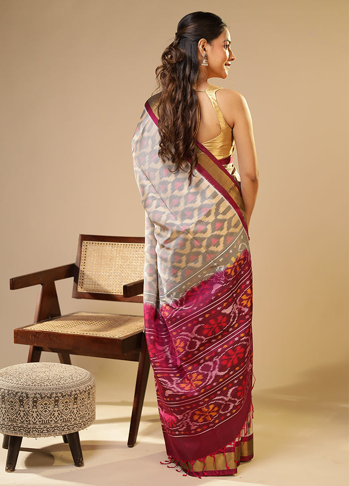 Grey Handloom Kanchipuram Pure Silk Saree With Blouse Piece