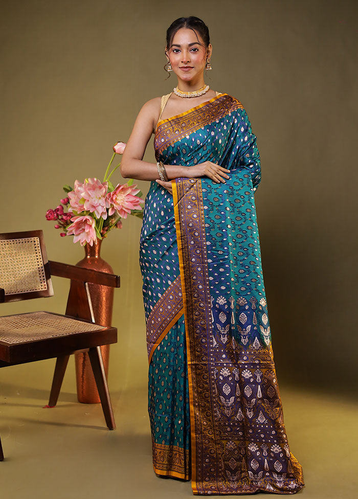 Green Tanchoi Silk Saree With Blouse Piece