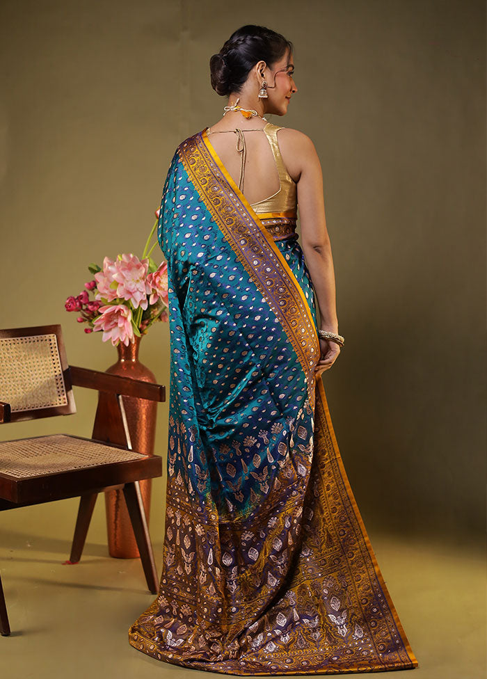 Green Tanchoi Silk Saree With Blouse Piece