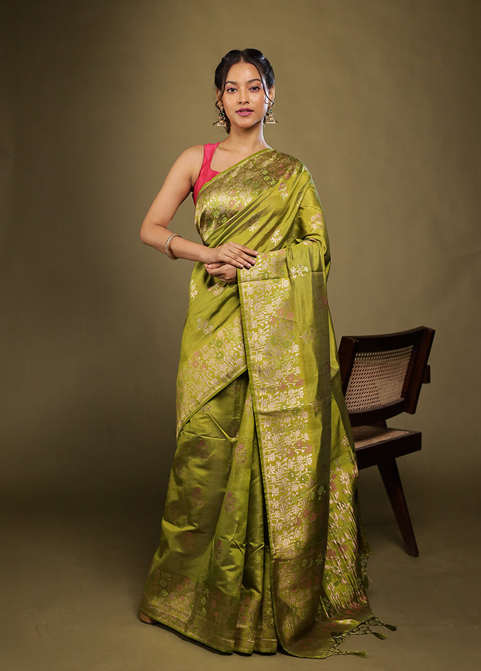 Green Dupion Silk Saree With Blouse Piece