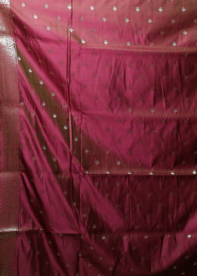 Maroon Tanchoi Silk Saree With Blouse Piece