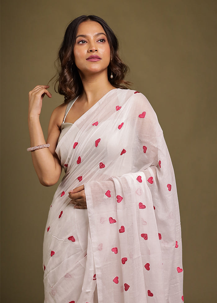 White Mulmul Cotton Saree With Blouse Piece