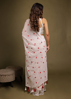 White Mulmul Cotton Saree With Blouse Piece