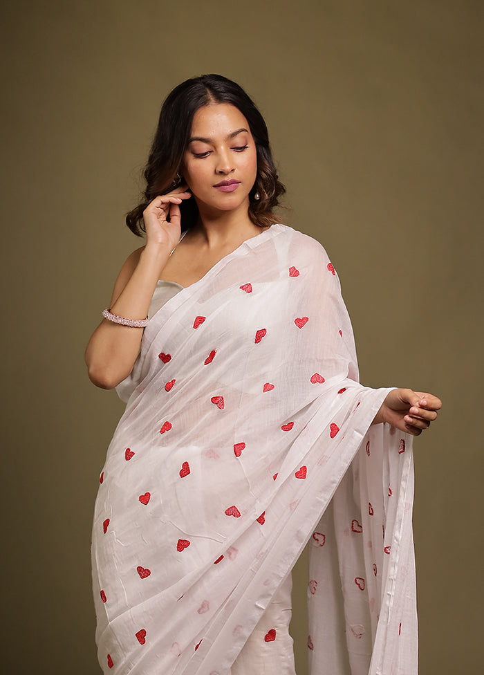 White Mulmul Cotton Saree With Blouse Piece