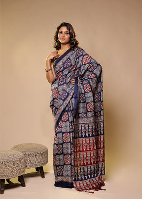 Blue Printed Silk Saree Without Blouse Piece