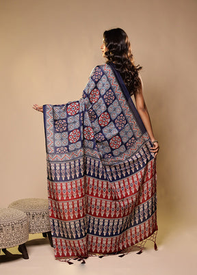 Blue Printed Silk Saree Without Blouse Piece