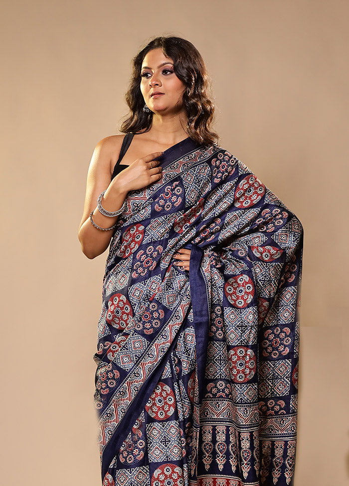 Blue Printed Silk Saree Without Blouse Piece
