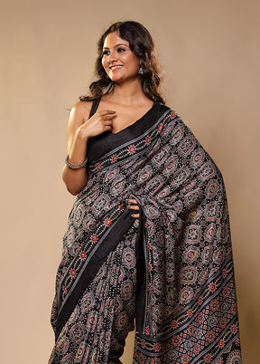 Black Printed Silk Saree Without Blouse Piece