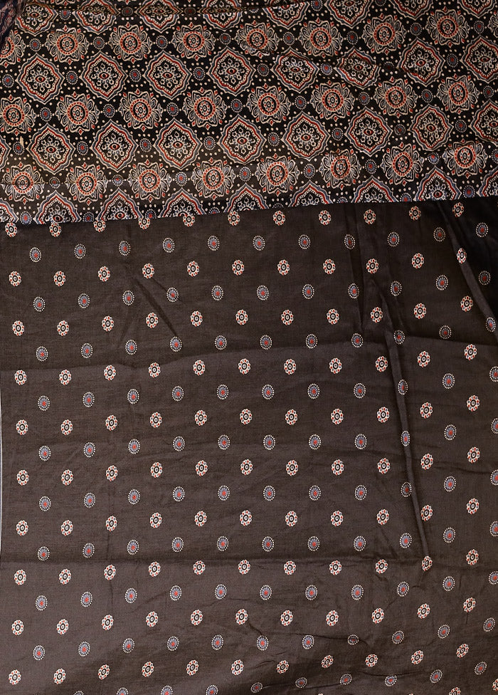 Black Printed Silk Saree Without Blouse Piece