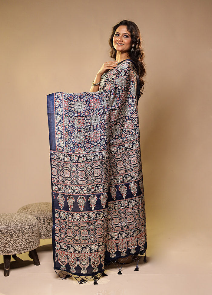 Blue Printed Silk Saree Without Blouse Piece