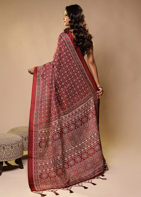 Maroon Printed Silk Saree Without Blouse Piece