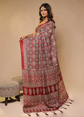 Maroon Printed Silk Saree Without Blouse Piece