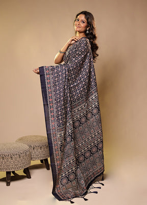 Blue Printed Silk Saree Without Blouse Piece