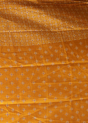 Yellow Printed Silk Saree Without Blouse Piece