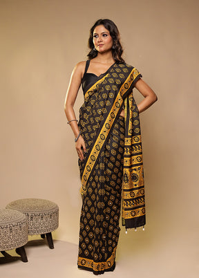 Black Printed Silk Saree Without Blouse Piece