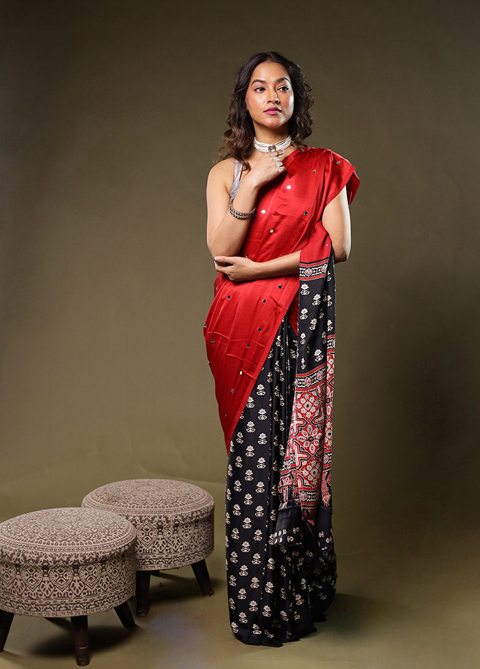 Red Printed Silk Saree Without Blouse Piece