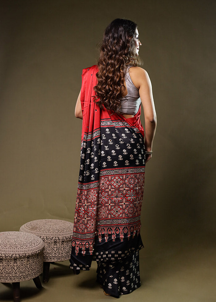 Red Printed Silk Saree Without Blouse Piece