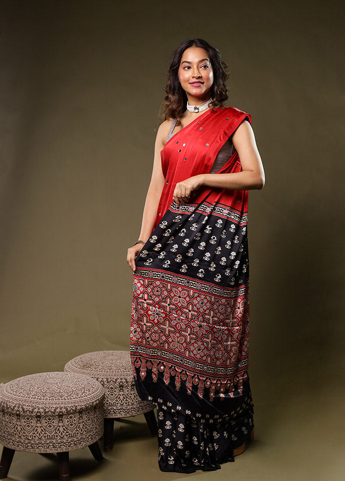 Red Printed Silk Saree Without Blouse Piece