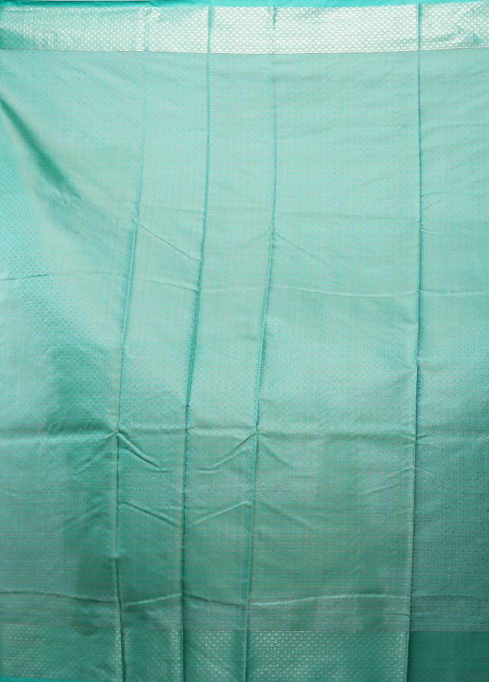 Green Jamewar Silk Saree With Blouse Piece