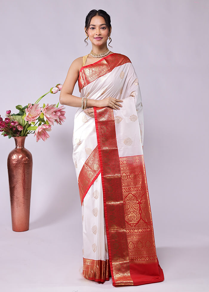 White Kanjivaram Silk Saree With Blouse Piece