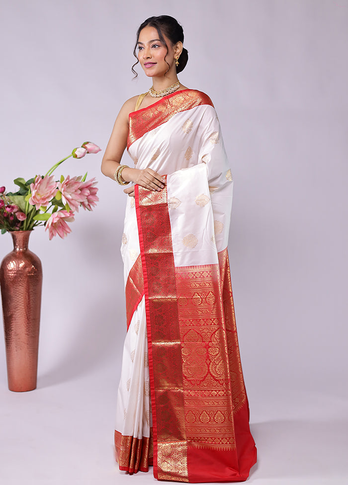 White Kanjivaram Silk Saree With Blouse Piece