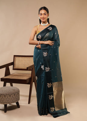 Green Pure Cotton Saree With Blouse Piece