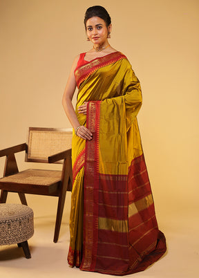 Green Kanjivaram Silk Saree With Blouse Piece