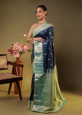 Green Gadwal Silk Saree Without Blouse Piece